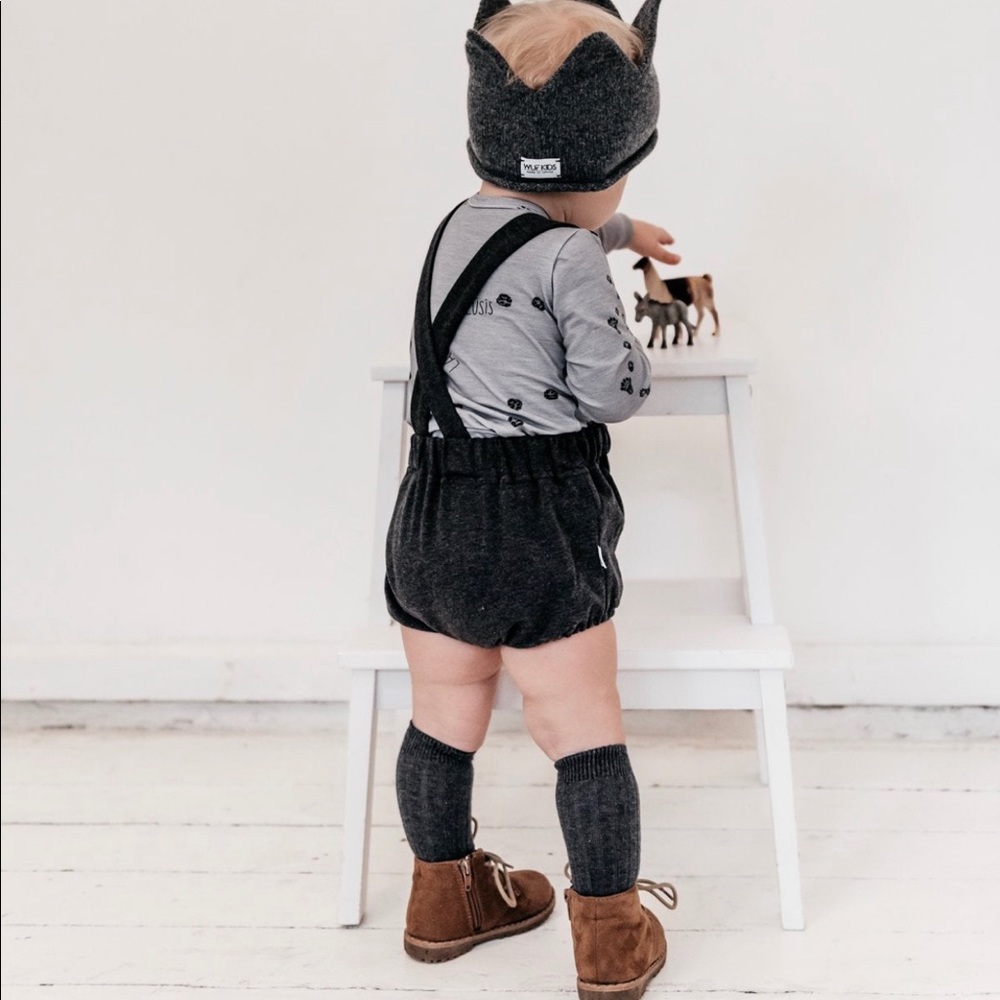 WUFKIDS Dark Grey baby Bloomers - Picture 2 of 7
